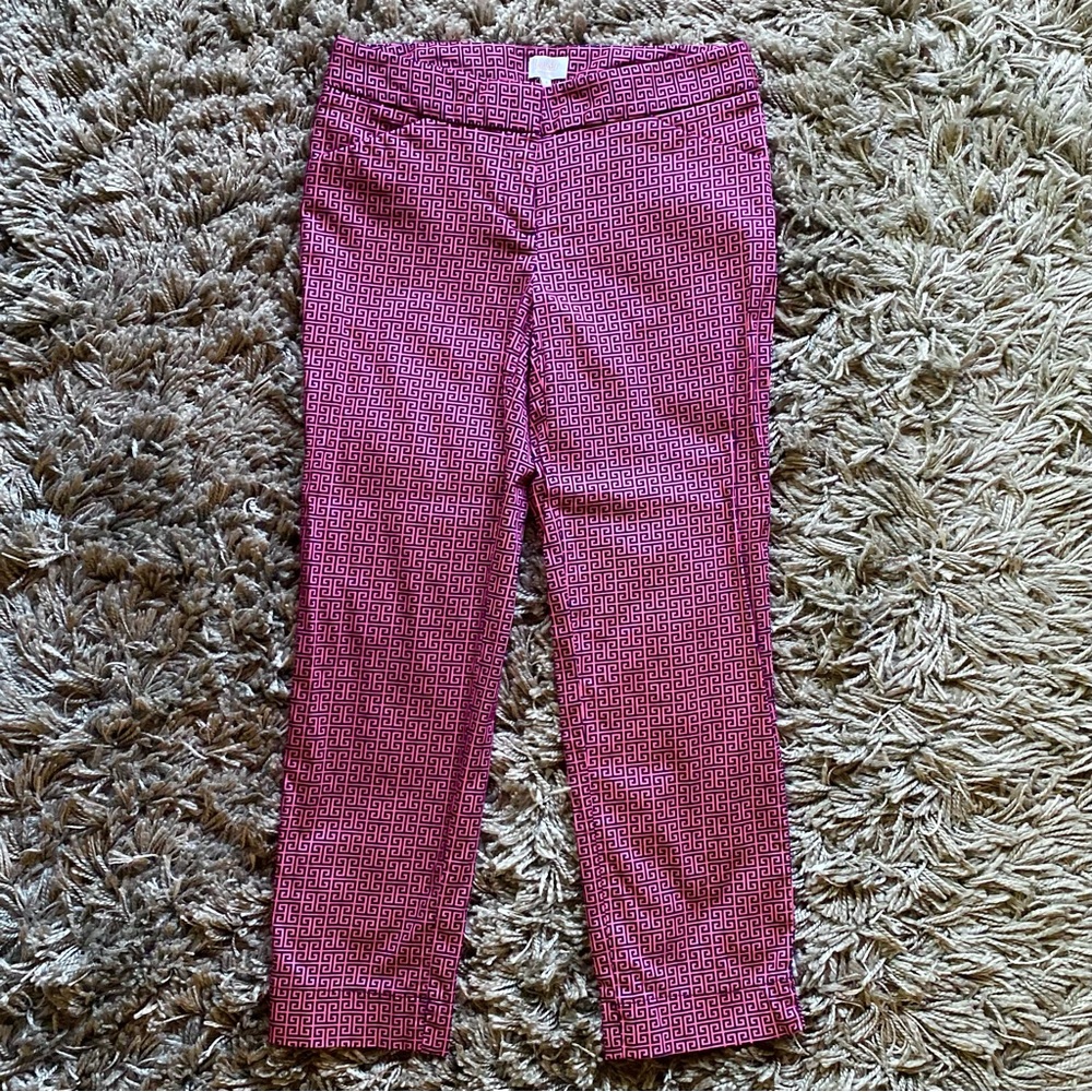 *Like New* Pink and Navy Greek Pattern LAUNDRY Women’s slacks Size 4